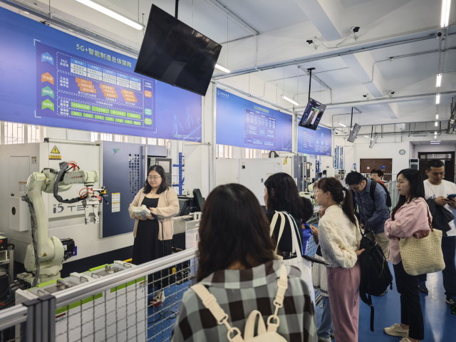 【同行岁秩 共叙机缘】机电工程学院2024年毕业秩年校友返校活动成功举办(图6) 【同行岁秩 共叙机缘】机电工程学院2024年毕业秩年校友返校活动成功举办(图6)