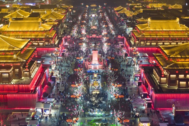 又踏层峰辟新天——《中央关于进一步全面深化改革、推进中国式现代化的决定》诞生记(图5) 又踏层峰辟新天——《中央关于进一步全面深化改革、推进中国式现代化的决定》诞生记(图5)